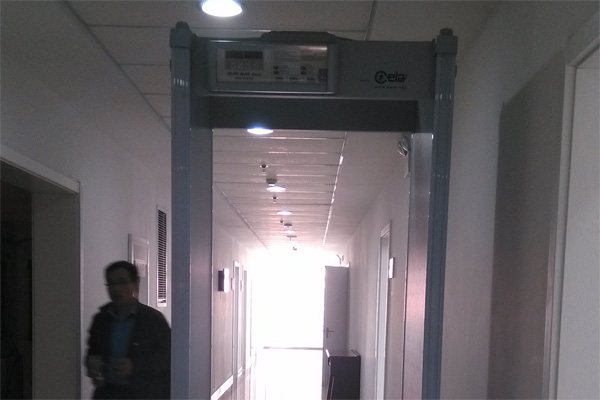 國家電網(wǎng)銀川供電局采用HI-PE型號進口安檢門[圖文]