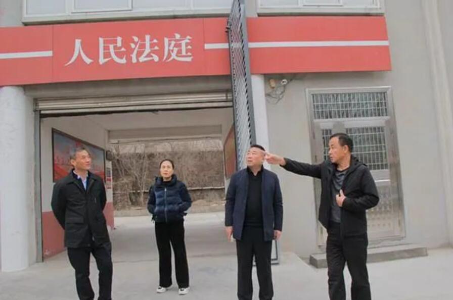 王益區法院加強安全保衛工作 人民法庭安檢門正式投入使用.jpg 王益區法院加強安全保衛工作 人民法庭安檢門正式投入使用.jpg